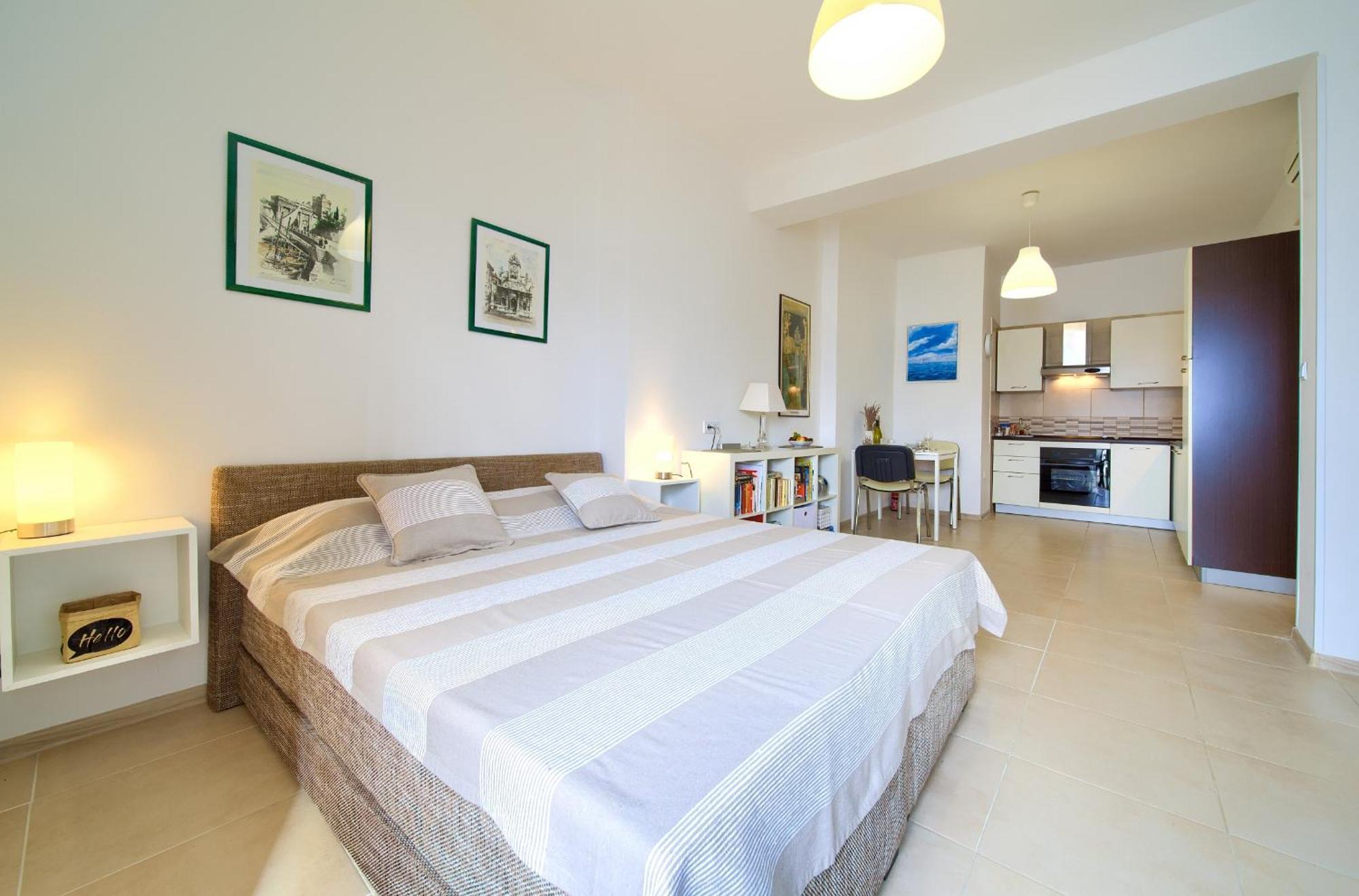 Apartments Six Кральевица Экстерьер фото